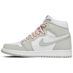 NIKE WMNS AIR JORDAN 1 RETRO HIGH OG 'SEAFOAM' -Style Hub Shop 2 99ca1fc9 7541 4fbf 8b28 58d712c400ca
