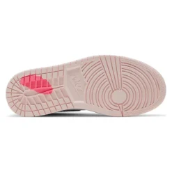NIKE WMNS AIR JORDAN 1 RETRO HIGH 'BUBBLEGUM' -Style Hub Shop 3 fbb4f8a4 15e1 4c06 af61 7c98e61af7f6