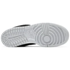 NIKE DUNK LOW X MEDICOM 'BE@RBRICK' -Style Hub Shop 667703 04 jpg 1200x 87b6eb31 f4c2 45fd 9b6d 46b3c775a104