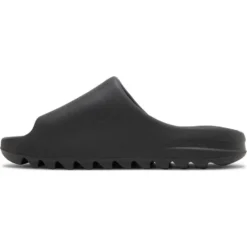 ADIDAS YEEZY SLIDES (ONYX) 2022 -Style Hub Shop 884794 03 jpg 1200x 9664e535 53fb 415d 82ed 95c4dc96f814