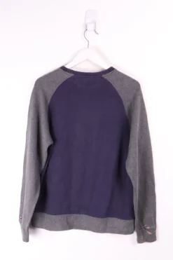 Vintage Tommy Hilfiger Sweater Medium -Style Hub Shop IMG 5067 ee1d32ff 48d3 4630 a0c7 3d6ee05bfe31