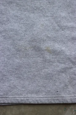 Vintage Tommy Hilfiger Sweater XL -Style Hub Shop IMG 9478 9d52b71e aa0c 42ca a3a1 c79cb08f8826