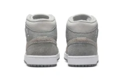 NIKE AIR JORDAN 1 MID SE 'PARTICLE GREY' -Style Hub Shop https hypebeast.com wp content blogs.dir 6 files 2022 01 air jordan 1 mid particle grey 4